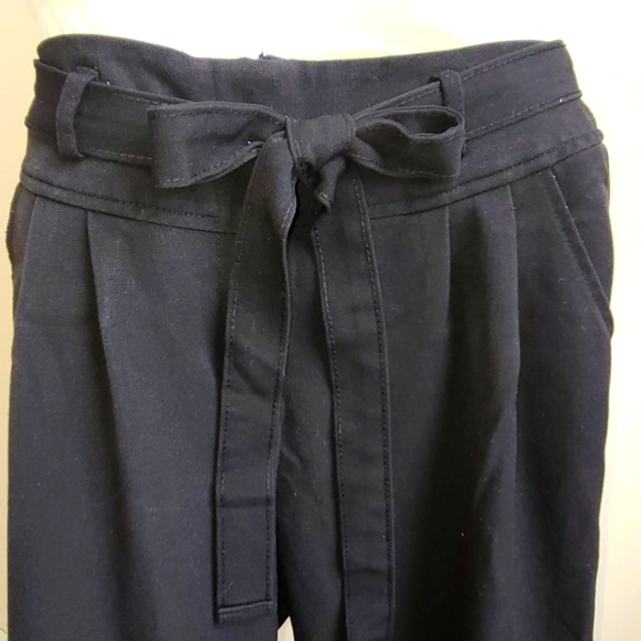 Forever 21 Black Knickers Style Pant - Picture 2 of 6